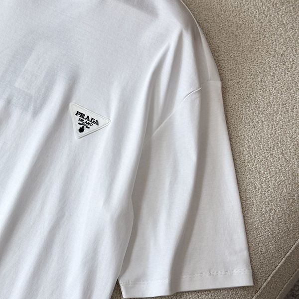 新色☆希少 プラダ ロゴ Tシャツ スーパーコピー ホワイト puj38172